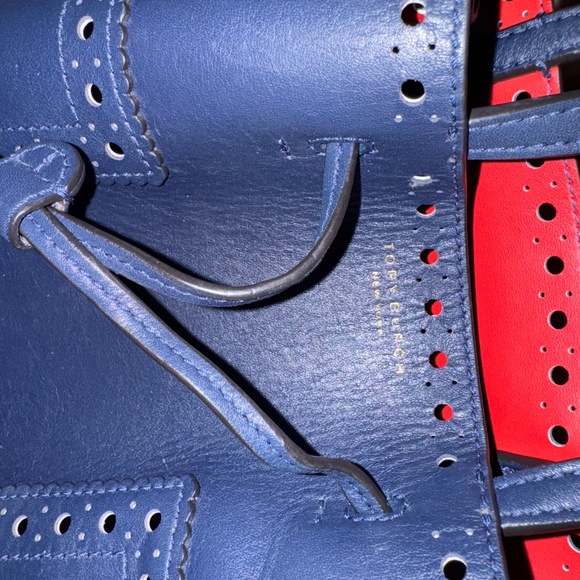 EUC AUTHENTIC TORY BURCH BUCKET CROSS BODY. - Picture 7 of 7